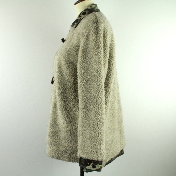 Free People Sherpa Jacket Embellished Studs Camo Trim Wood Toggle Button Coat XS - Picture 4 of 7